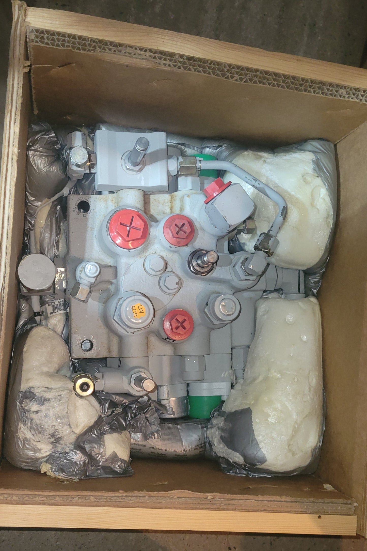 CONTROL VALVE, 6814600