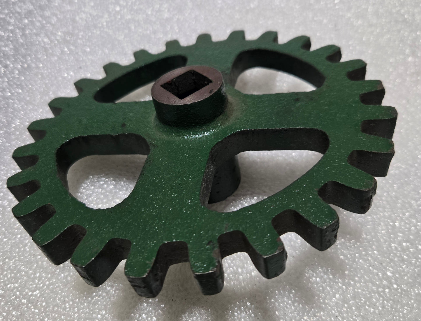 SEEDBOX DRIVE GEAR-25 TOOTH, 4C723