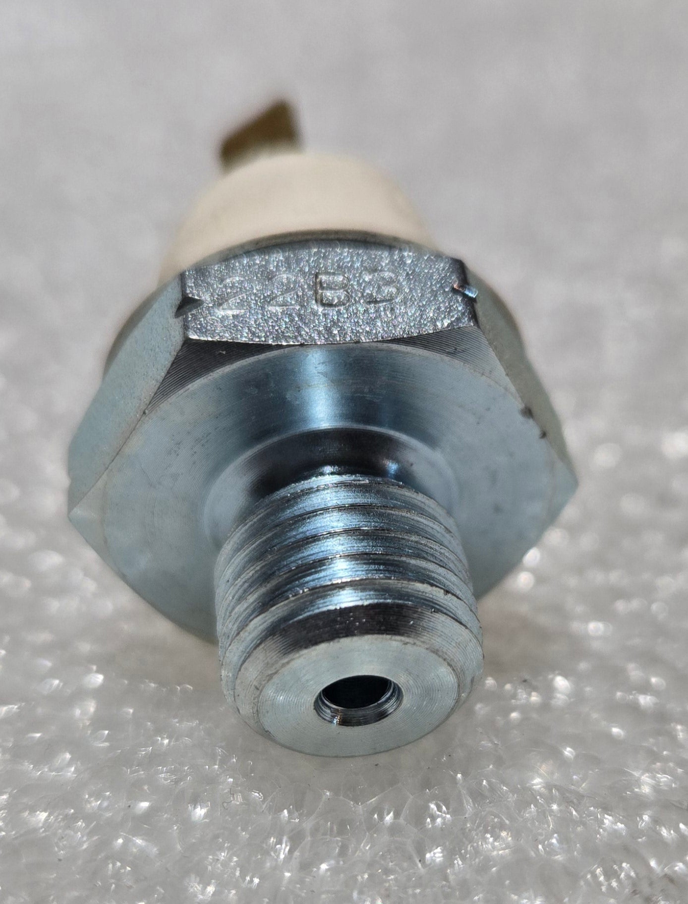 OIL PRESSURE SWITCH, 0303EB0710N