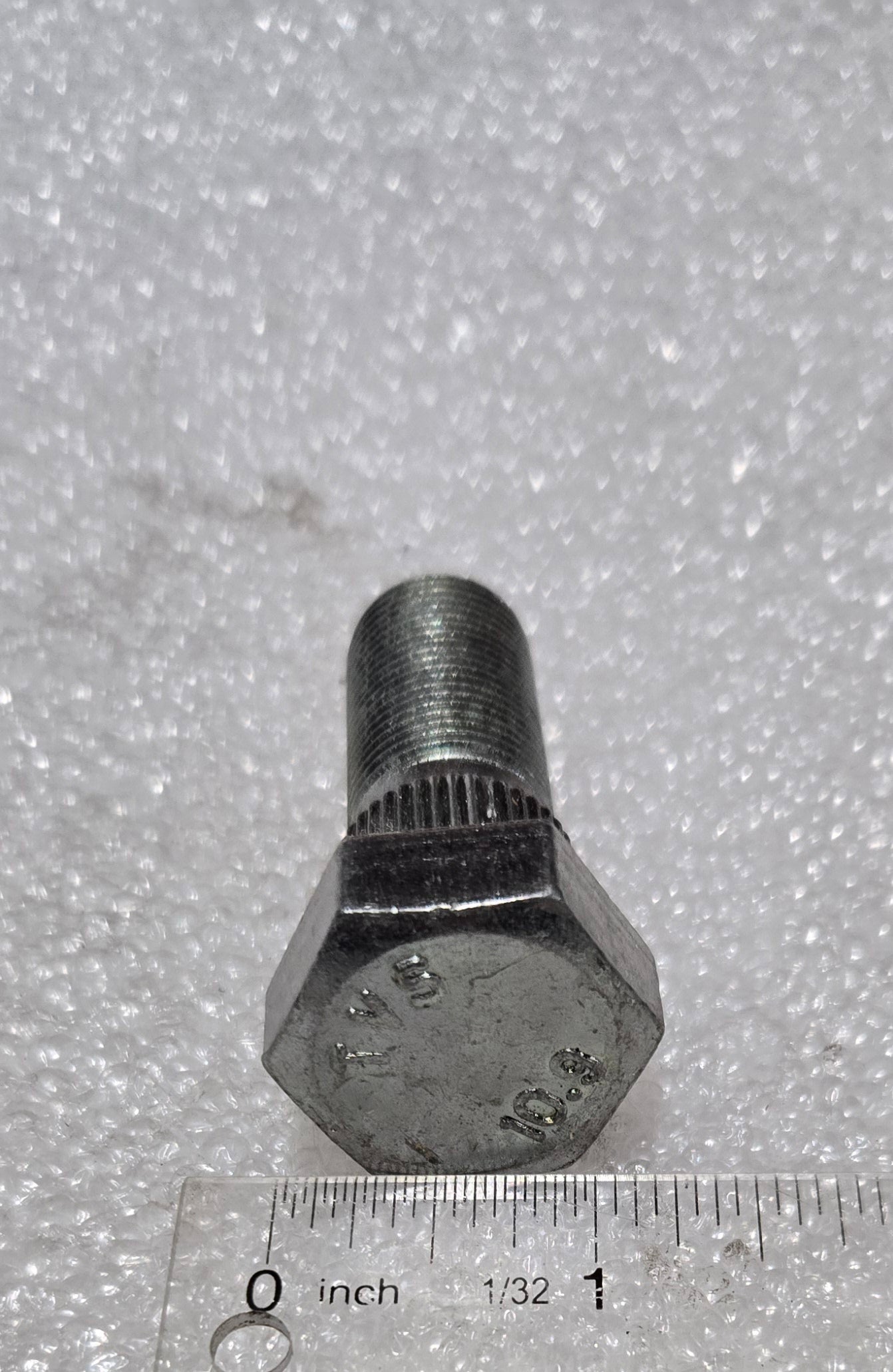 WHEEL STUD M18x1, 008007983B1