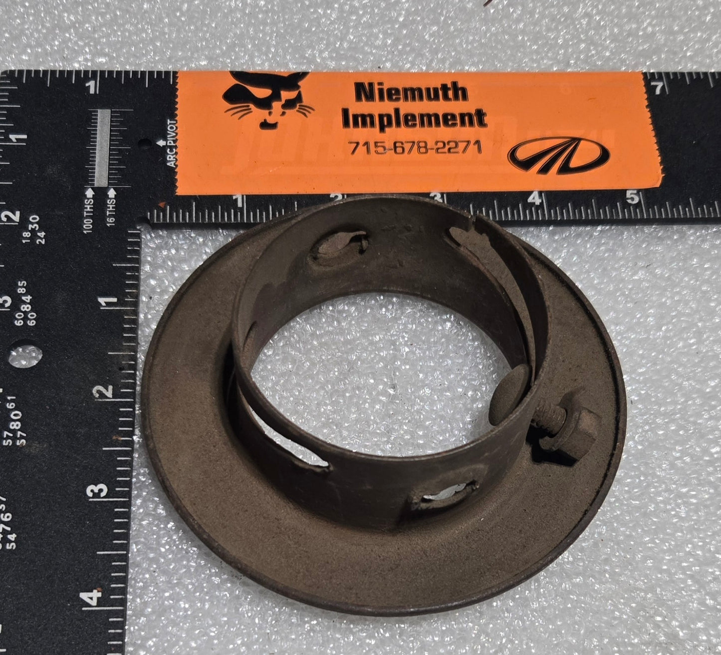 FLANGE, 70207831 USED