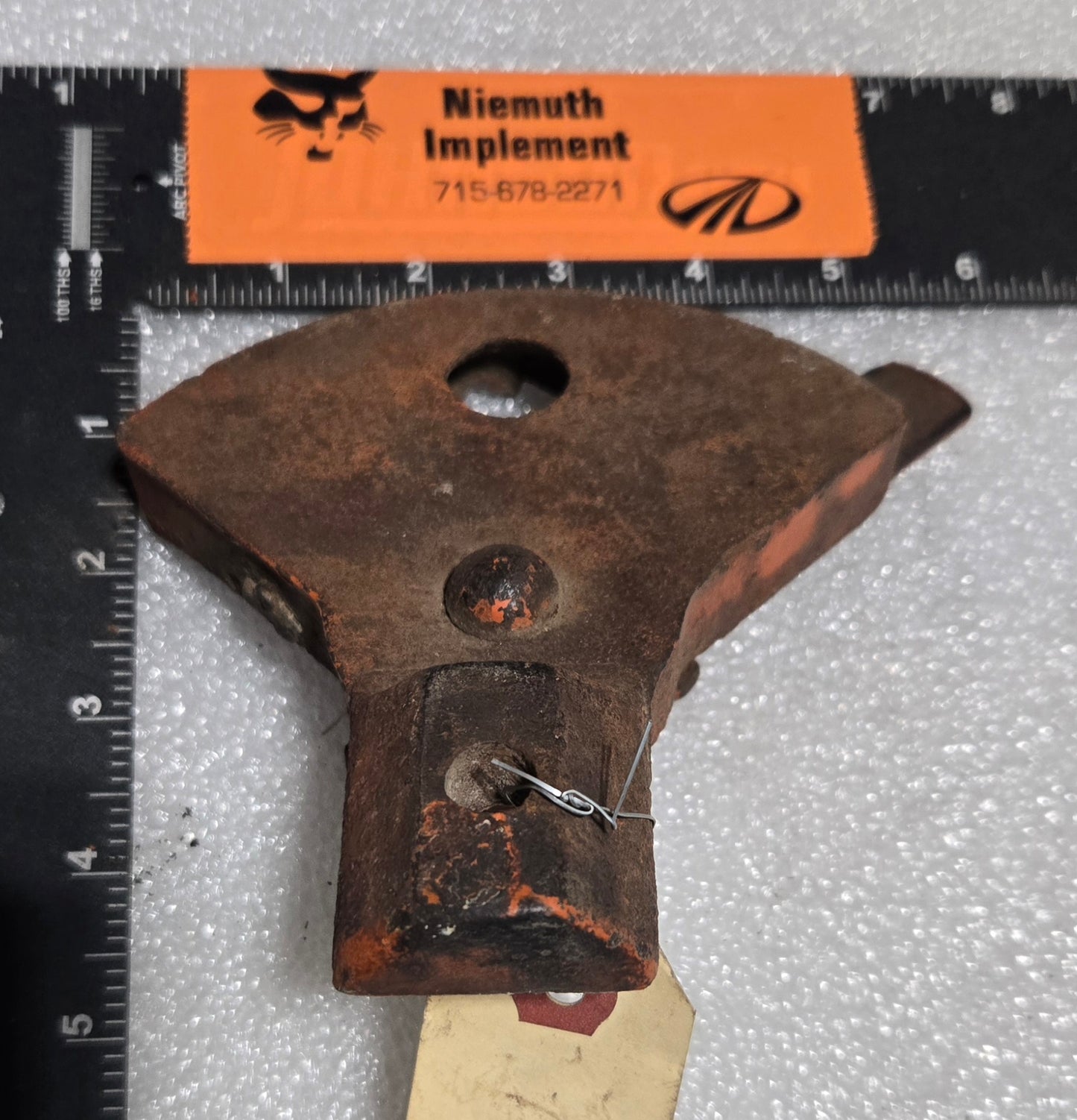 Lever Bracket, 70208421 USED