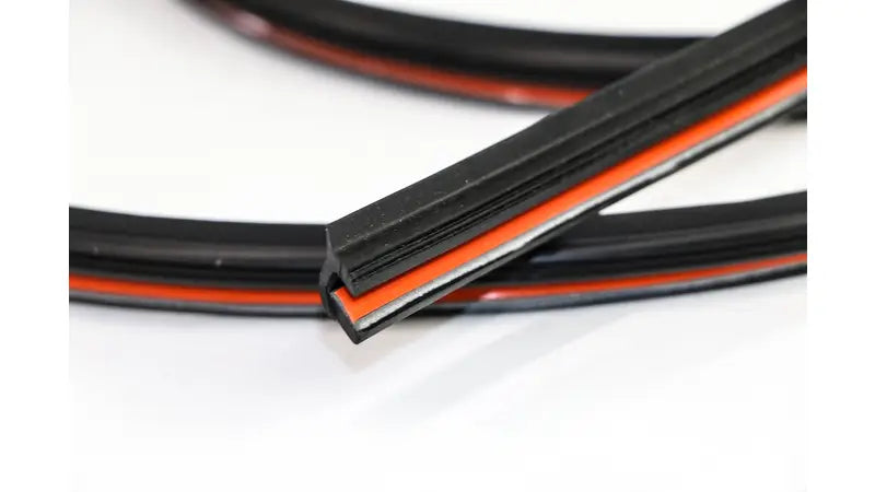 REAR WINDOW SEAL, 6815939