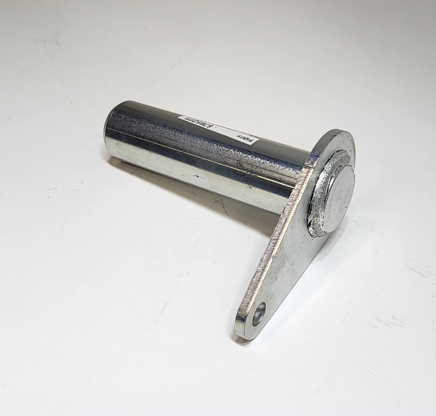 TILT CYLINDER PIVOT PIN, 6705223
