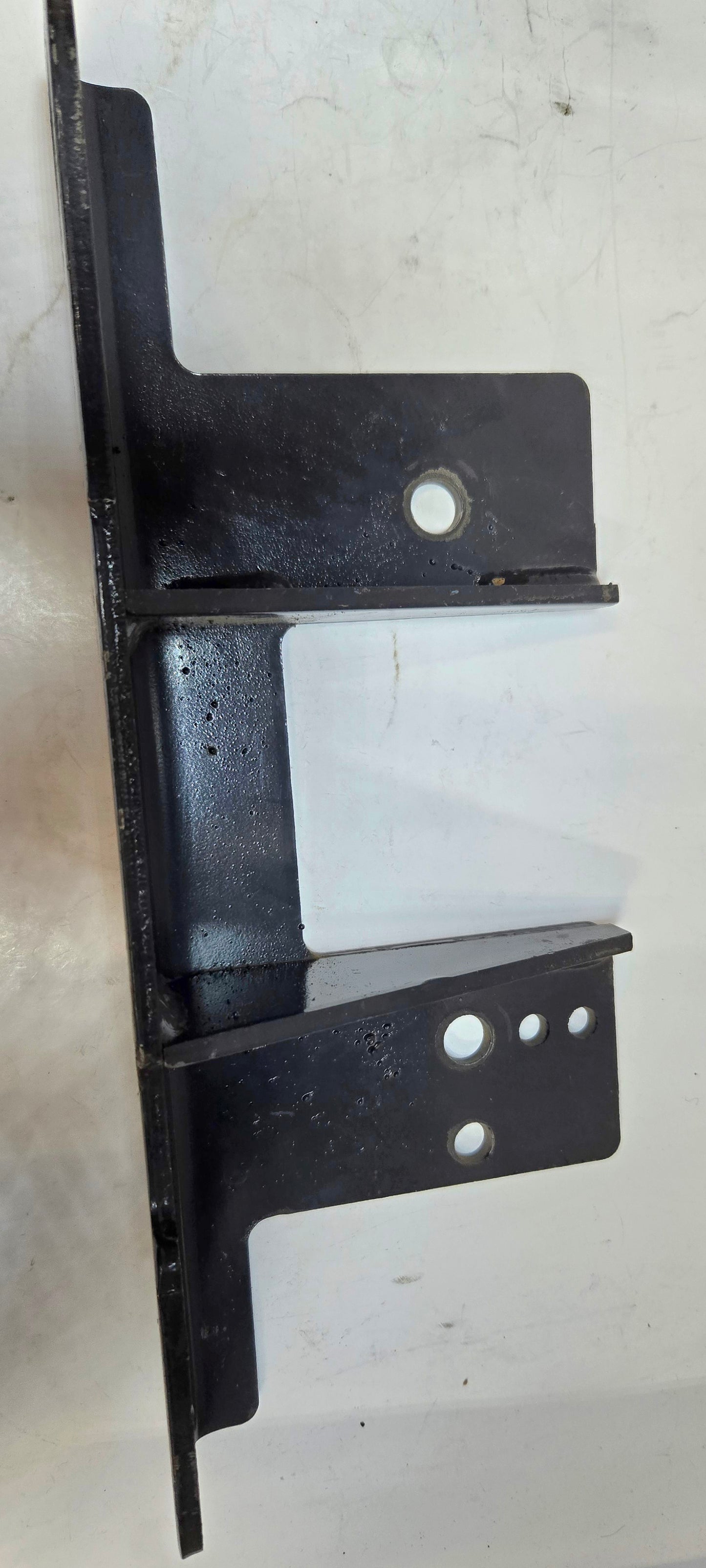 MOUNTING BRACKET, 6569553