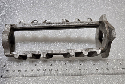 LEFT HAND FERTILIZER AGITATOR, OBSOLETE, 1C952