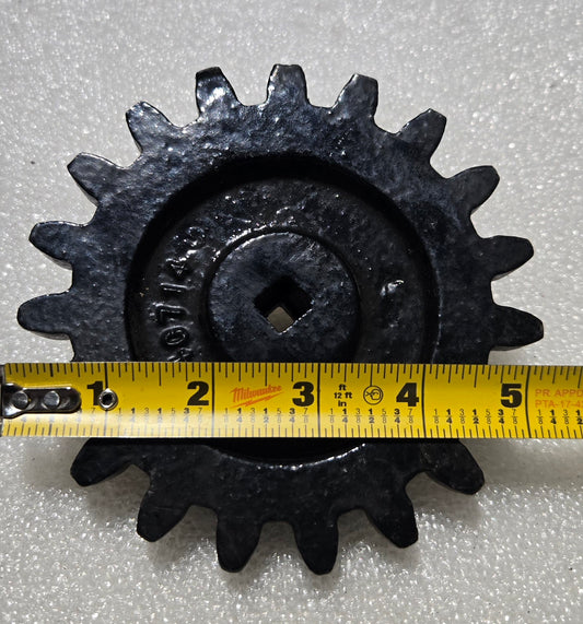 SEEDOMETER GEAR-19 TOOTH, 4C714