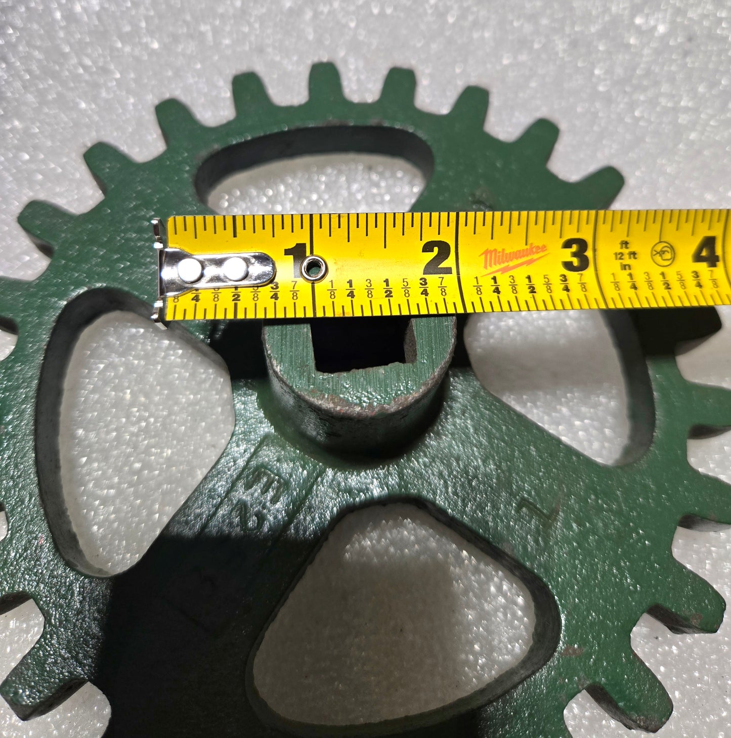 SEEDBOX DRIVE GEAR-25 TOOTH, 4C723