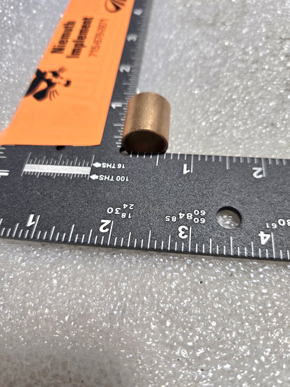BUSHING, 1048095M1