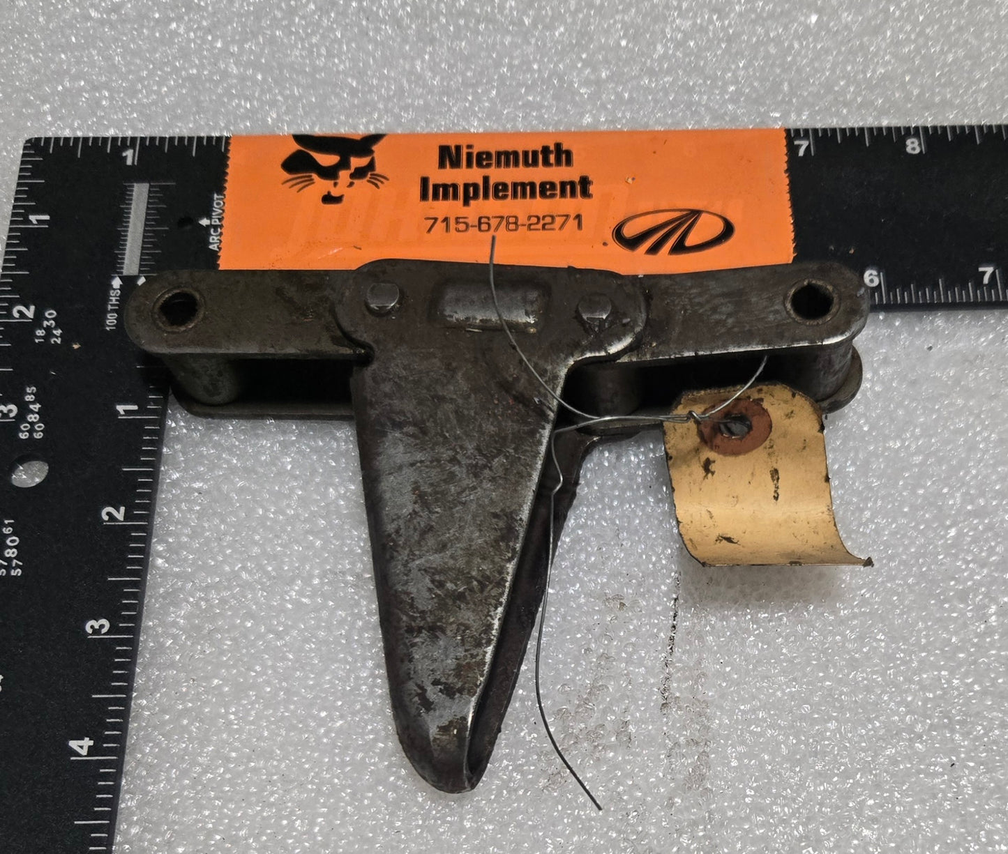 Attaching Link Assembly, 304591