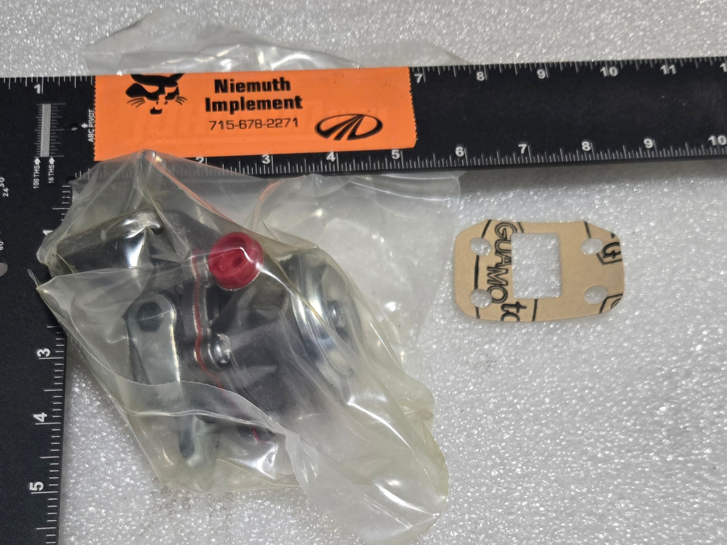 FUEL PUMP, 4222108M91