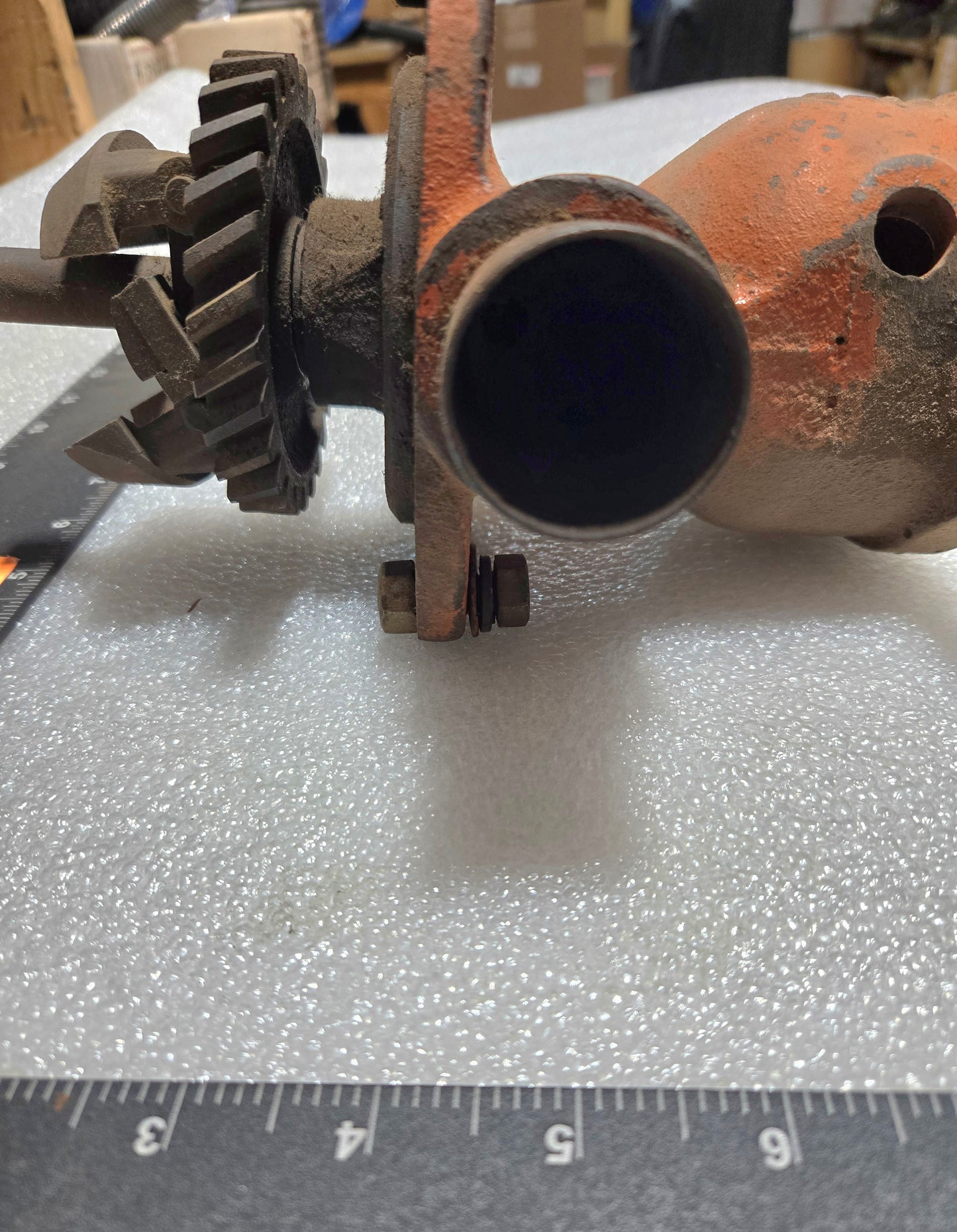 HOUSING, W, GEAR & WEIGHT, 70203526                 USED
