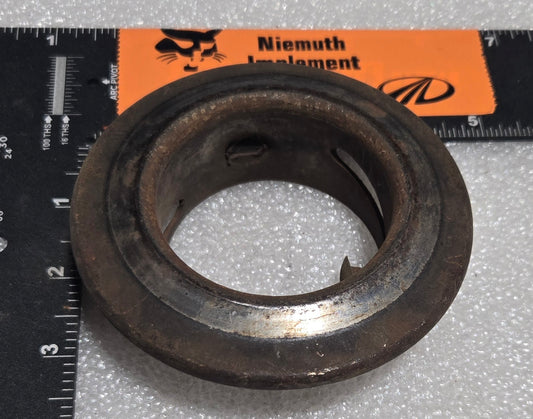 FLANGE, 70207831       USED