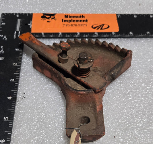 Lever Bracket, 70208421            USED