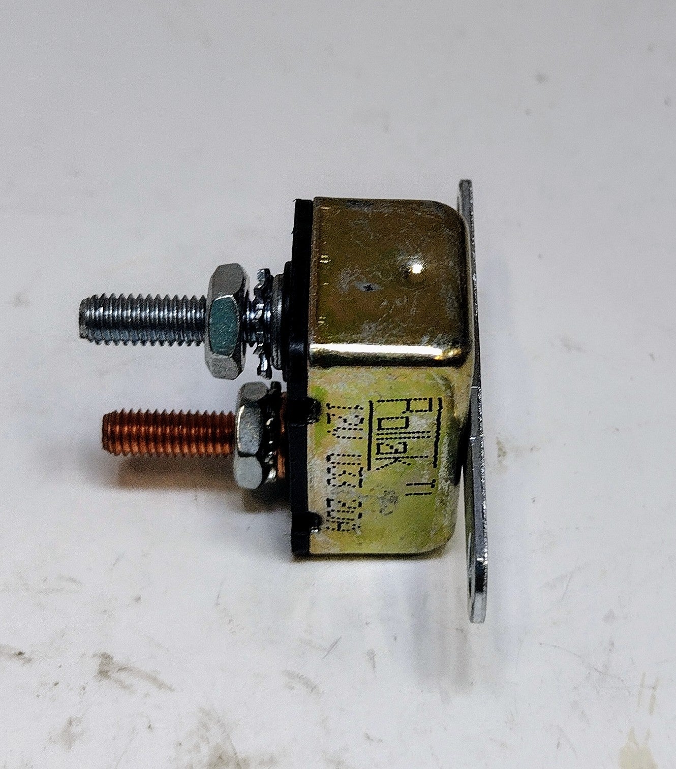 BREAKER, 651901