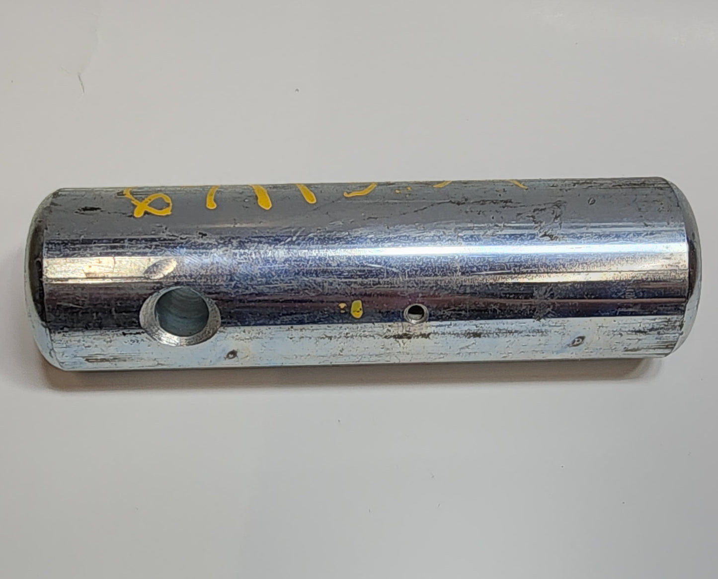PIVOT PIN, 6711334